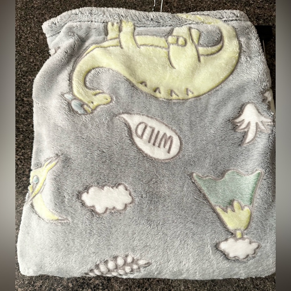 Glow in the Dark Cozy Soft Dinosaur Throw Blanket - Picture 2 of 7